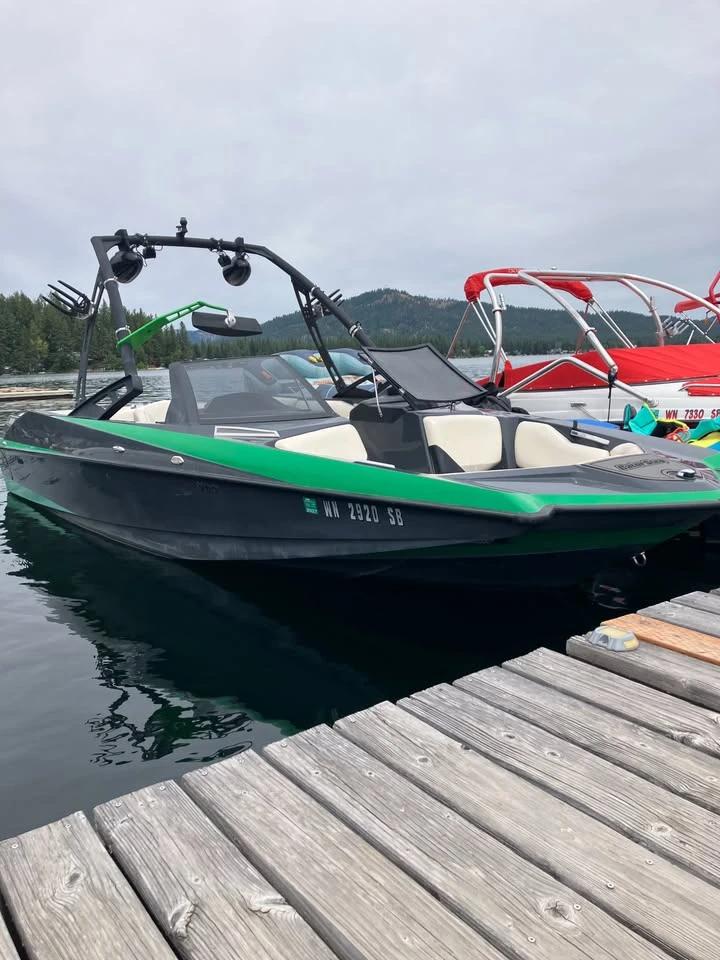 2012 Axis A22