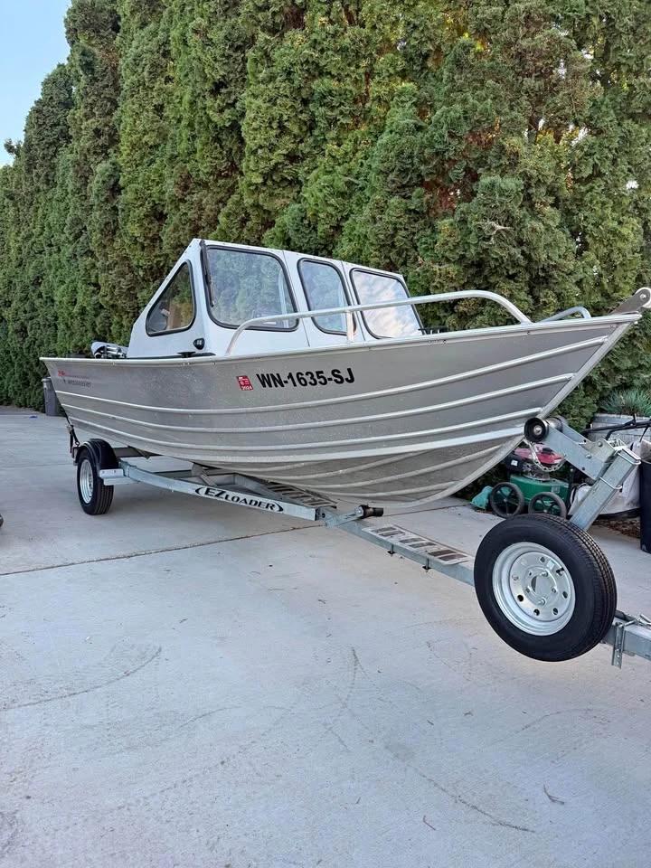 2015 Klamath West Coaster 152