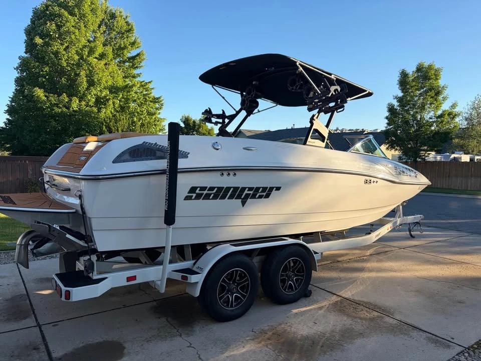 2022 Sanger 231SL Surf Boat 231 SL