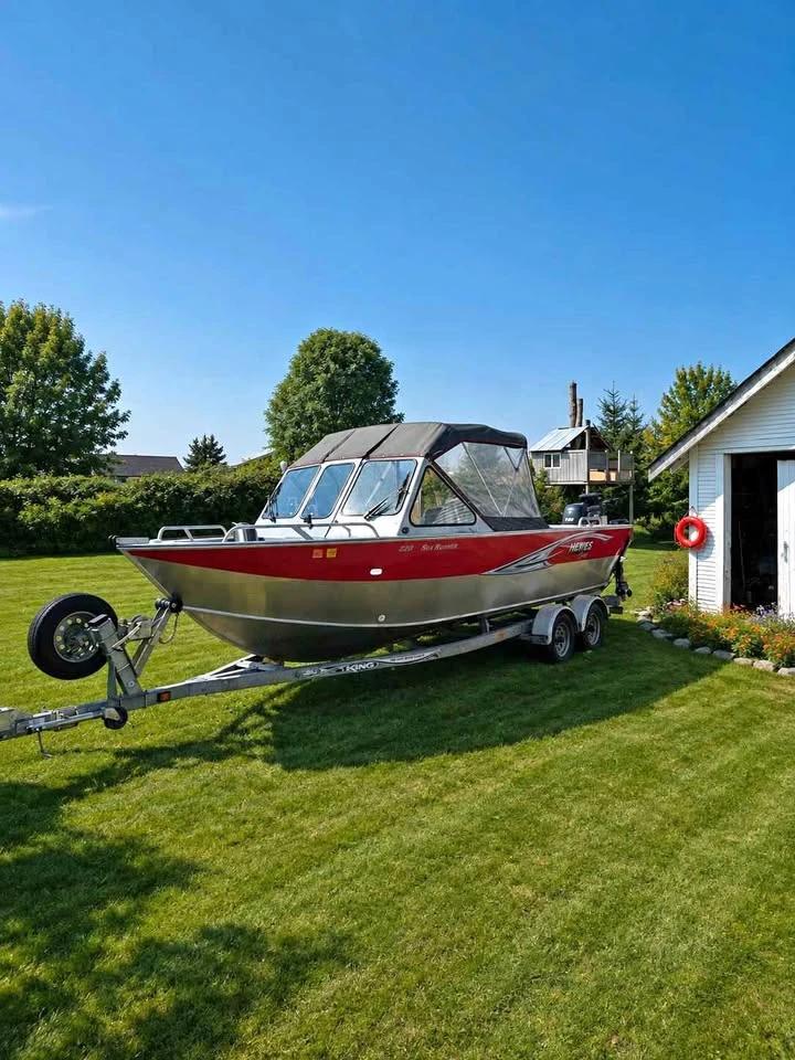 2012 Hewescraft 220 Searunner ET