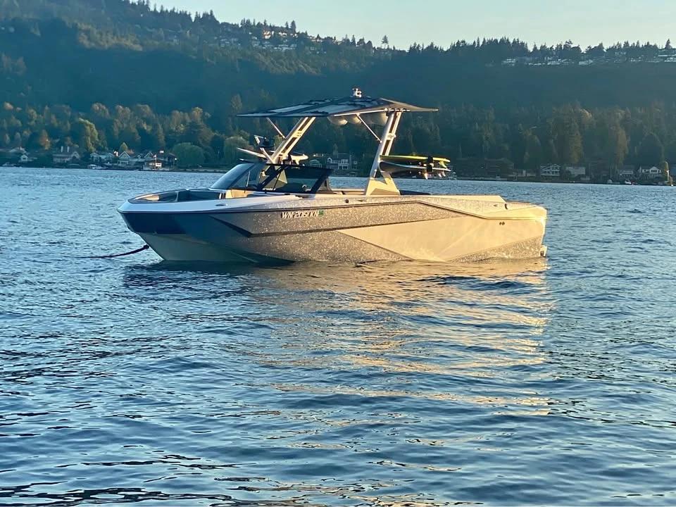 2022 Axis T250