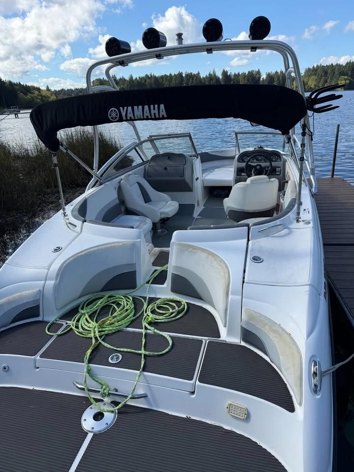 2004 Yamaha ar230
