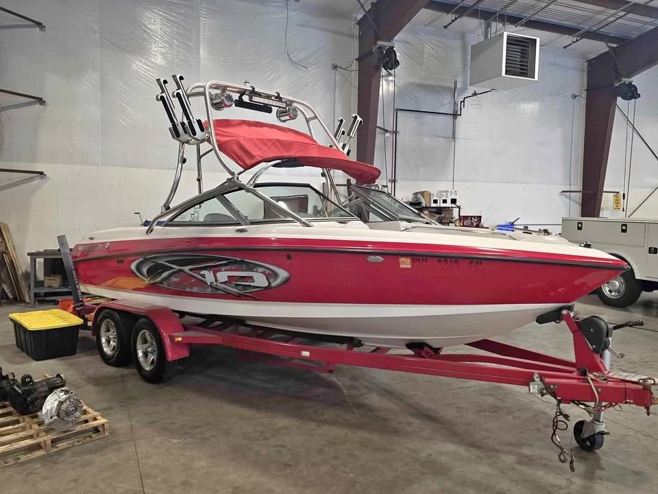 2003 MasterCraft X-10 Boat