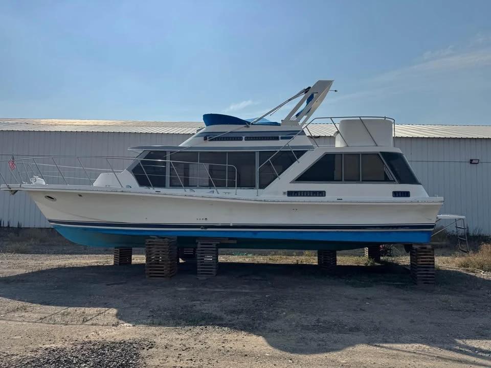 1987 Bluewater coastal cruiser 42 Coastal Cruiser