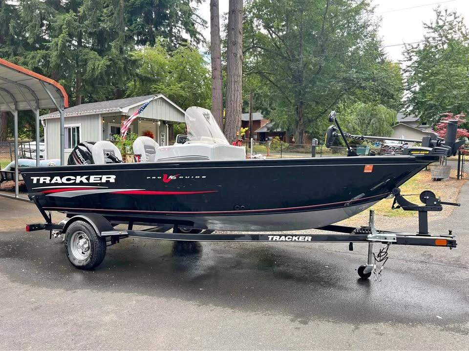 2018 Tracker Marine Pro Guide