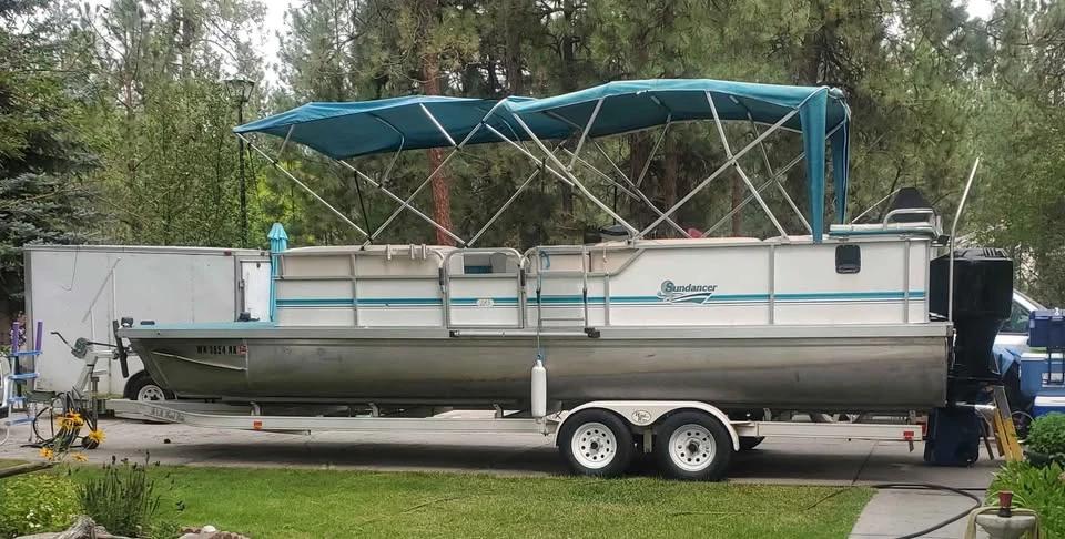 1998 Sundance Tritoon pontoon boat Sundancer 280D Legend
