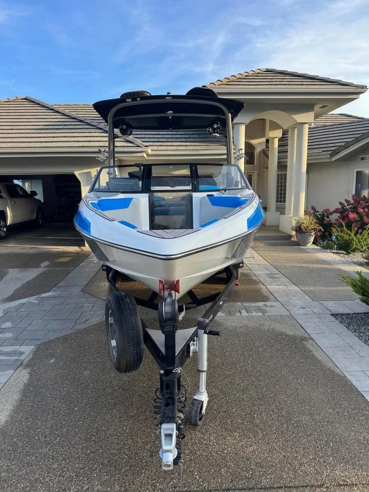 2019 2019 Malibu LSV 22’ Wakesetter 22 LSV