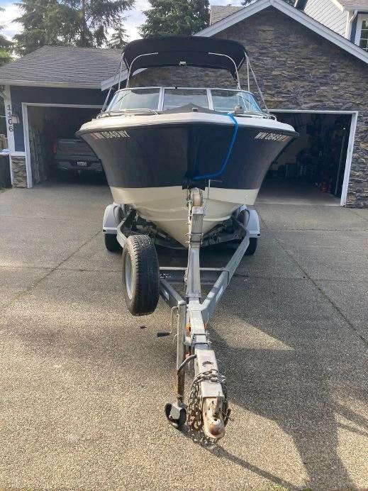 2006 Hydrasport 20-22' bowrider 202 DC