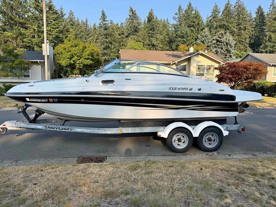 2006 Four Winns 224 funship