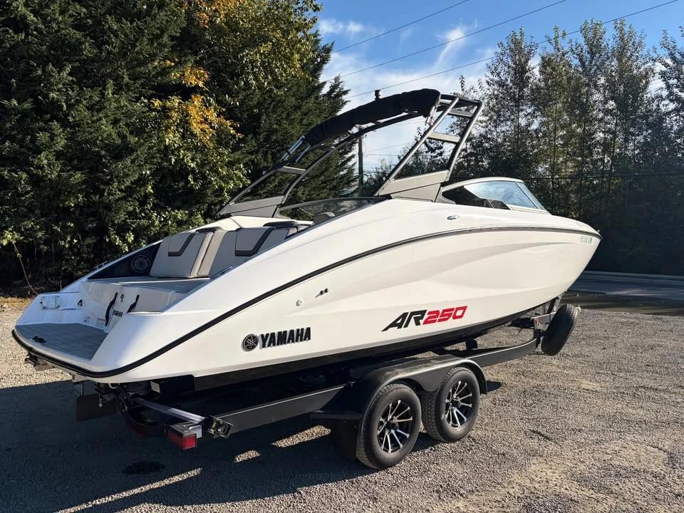 2024 Yamaha ar250