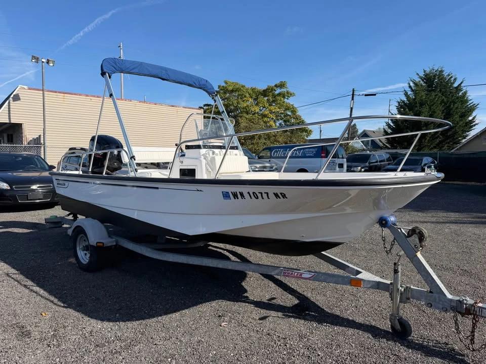 2004 Boston Whaler 17 montauk 170 Montauk