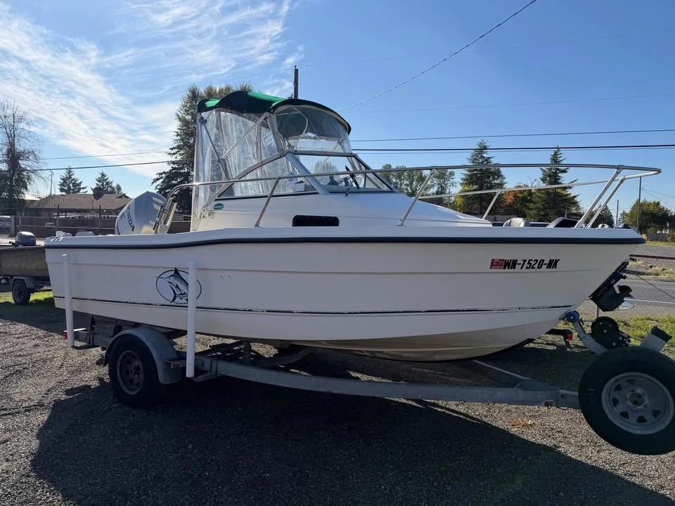 2002 Bayliner 1802 walk around 2002 Bayliner Trophy 1802 Walkaround